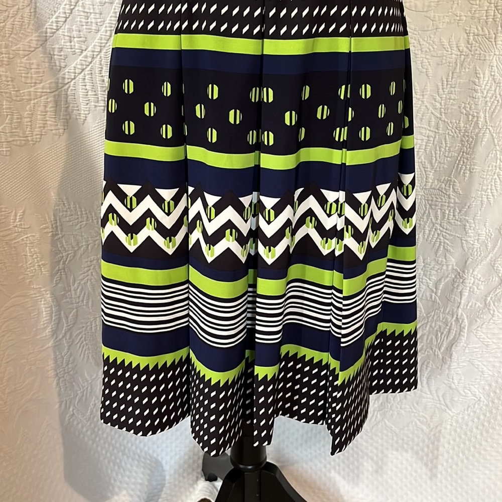 Tahari belted dress, size 2, NWT - Picture 5 of 16